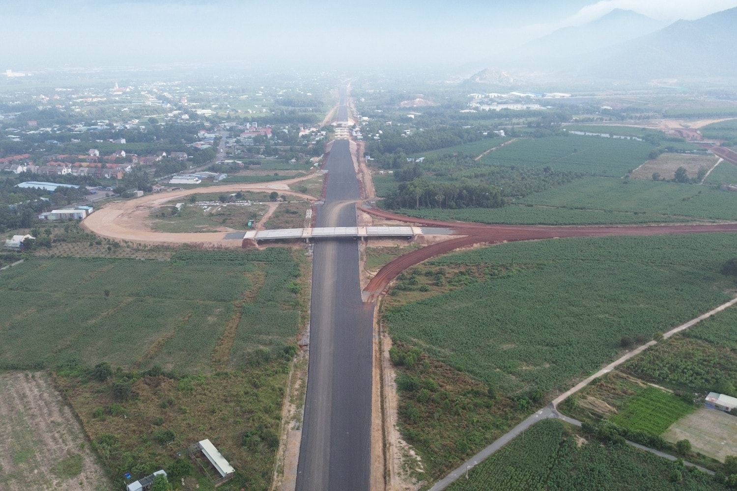 Yêu cầu tăng tốc thi công cao tốc Biên Hòa – Vũng Tàu: Nhiều nhà thầu bị nhắc nhở vì chậm tiến độ
