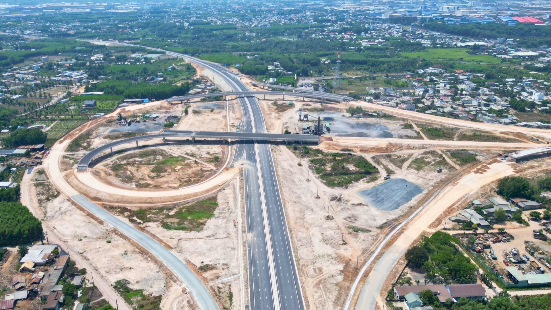 Nút giao Bến Lức Long Thành kết nối cao tốc Biên Hòa Vũng Tàu