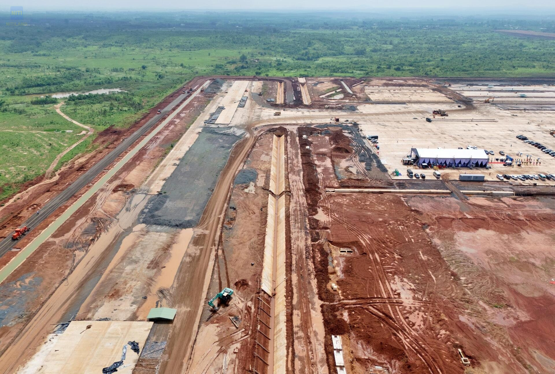 Thi công đường băng thứ 2 sân bay Long Thành